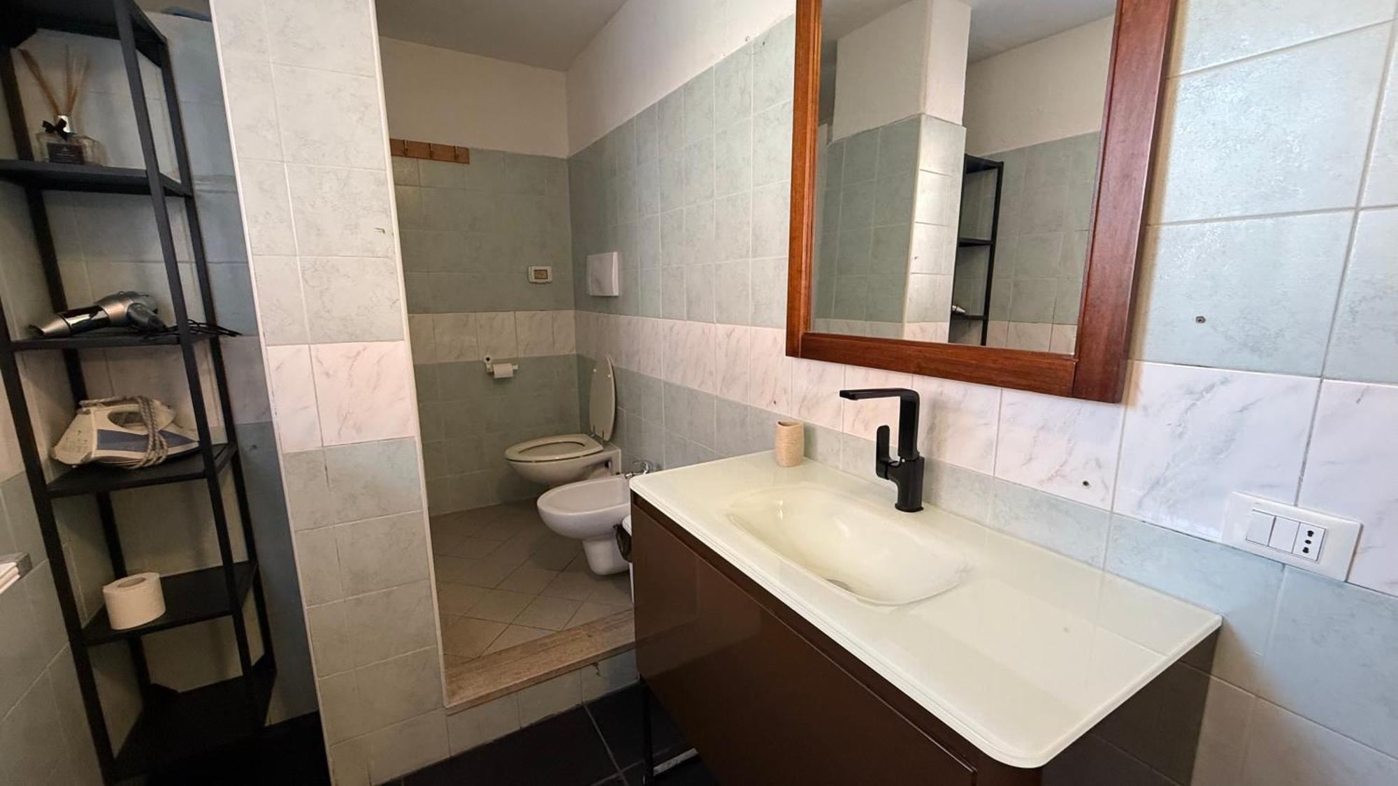 Dehomes - Relax & Business Apartments Буччинаско Экстерьер фото