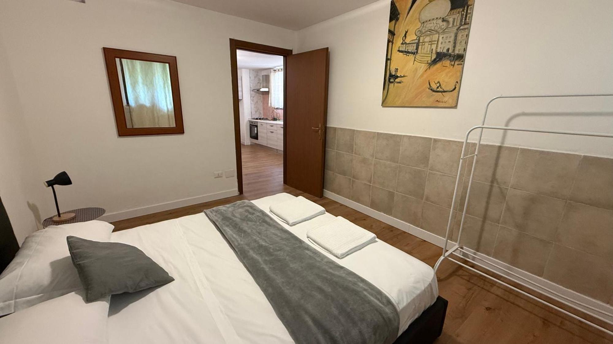 Dehomes - Relax & Business Apartments Буччинаско Номер фото